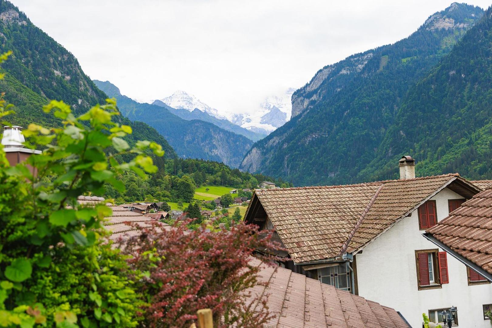 Charming Alpine Retreat By Apartments Capricorn Gsteigwiler Esterno foto
