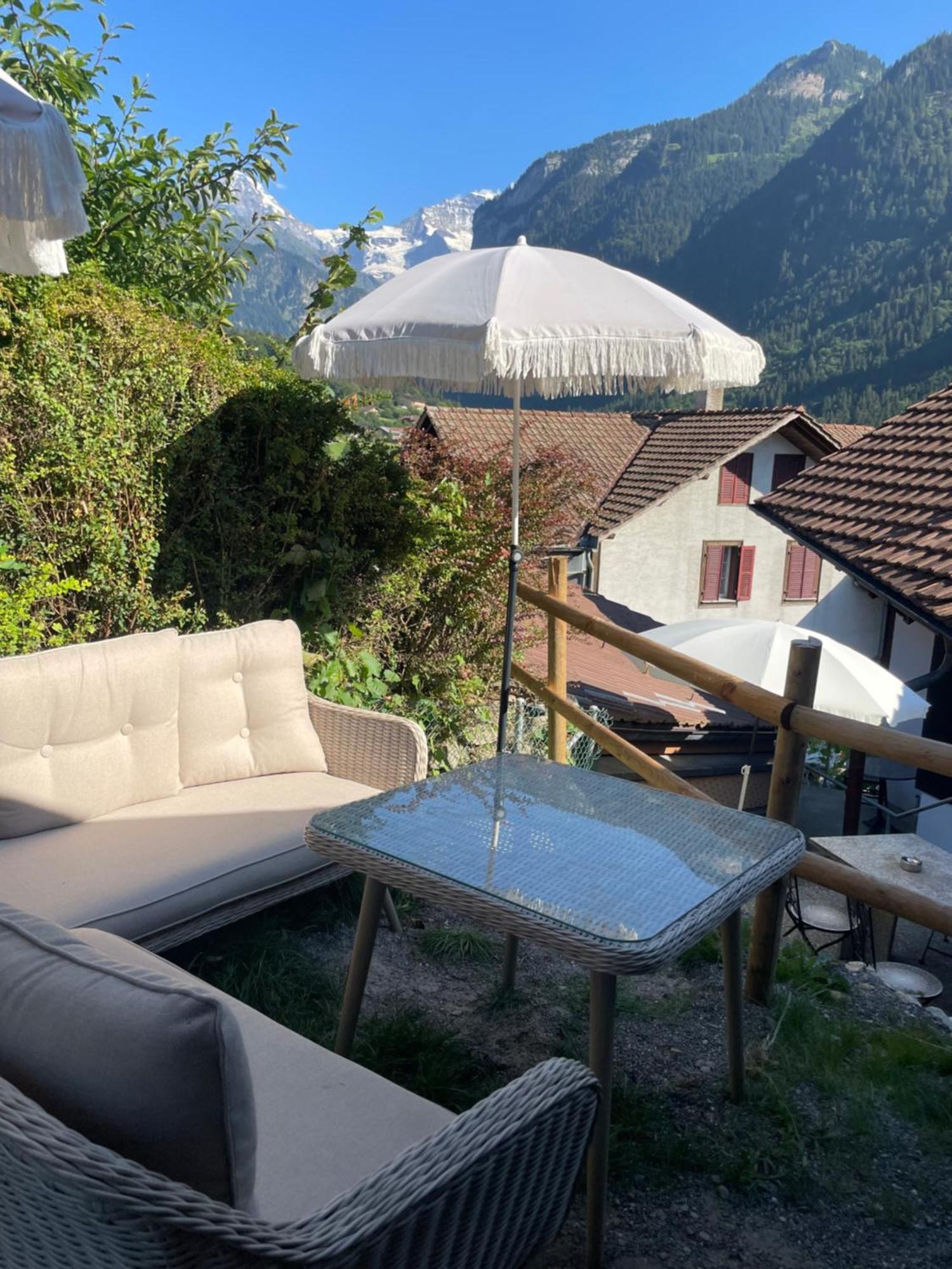 Charming Alpine Retreat By Apartments Capricorn Gsteigwiler Esterno foto